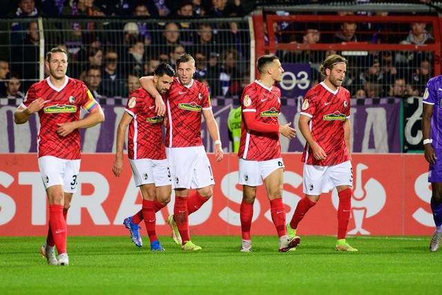 斯诺克世锦赛：丁俊晖晋级16强 将与赵心童上演“中国德比”